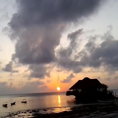Bibi Mrembo Guesthouse Pingwe Luaran gambar