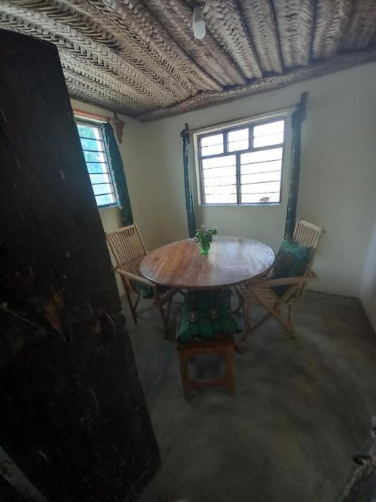 Bibi Mrembo Guesthouse Pingwe Luaran gambar